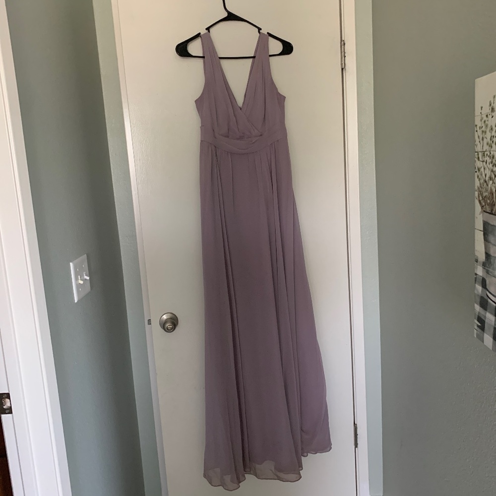 David’s Bridal Maternity Bridesmaid Dress / Size Medium / Lavender Haze